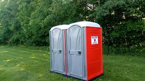 Best VIP or Luxury Restroom Trailers  in Bromley, KY