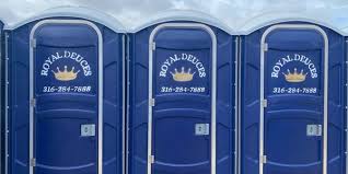 Best Standard Portable Toilet Rental  in Bromley, KY